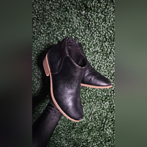 Old Navy Black and Brown Ankle Boots with Pull Tabs - Picture 3 of 3